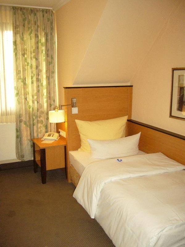 Hotel Gasthof Vogelsang Zellingen Esterno foto