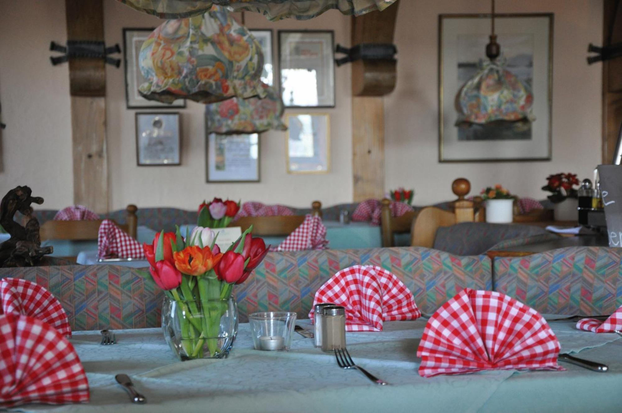 Hotel Gasthof Vogelsang Zellingen Esterno foto